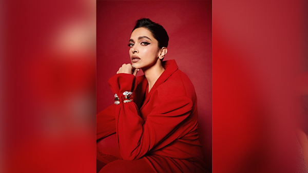 Latex Lips Trend: Your Step-By-Step Guide To Give Your Lips That ‘Extra Shine!