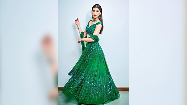Kriti Sanons Sequin Lehenga