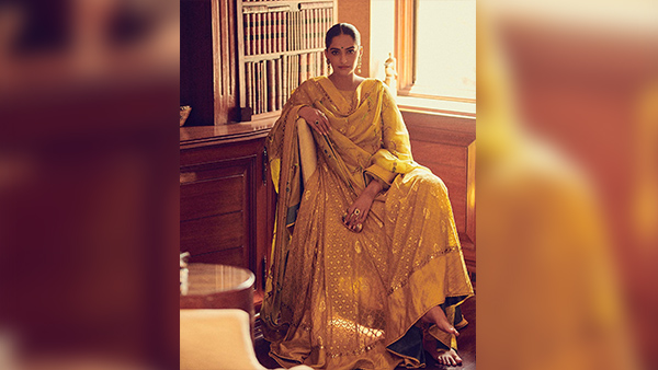 Sonam Kapoors Anarkali Suit