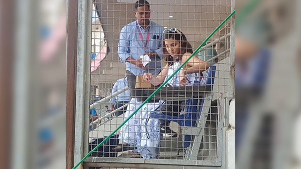 World Cup 2023: Anushka Sharmas Floral Maxi Dress For The Final