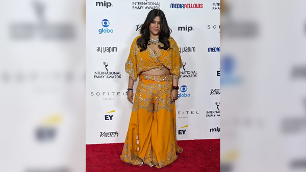 Ektaa Kapoor Aces The Ethnic Style on Red Carpet, Check Video!