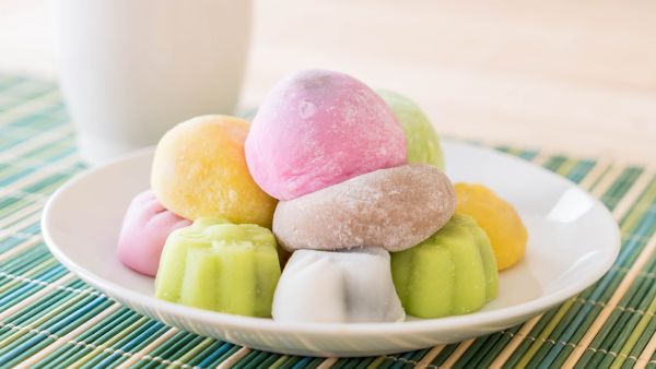 How To Make Japanese Delicacy Mochi?