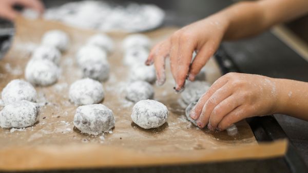 How To Make Japanese Delicacy Mochi?