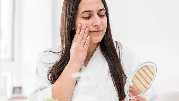 Bye-Bye Blackheads: 5 Home Remedies