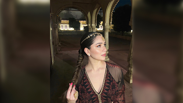 Sara Tendulkars Sheer Lehenga Style Is Perfect To Ace All Festive Look!