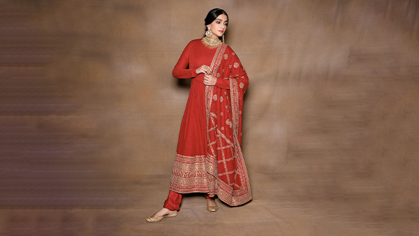 Sonam Kapoors Anarkali Suit