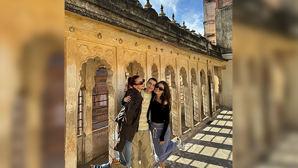 Dua Lipas India Visit: Pop Singer Holidays In Rajasthan With Friends, See Pics!