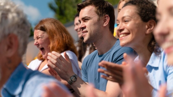 How Do Fans Clapping In The Stadium Gallery Boost The Mental Health Of Athletes?