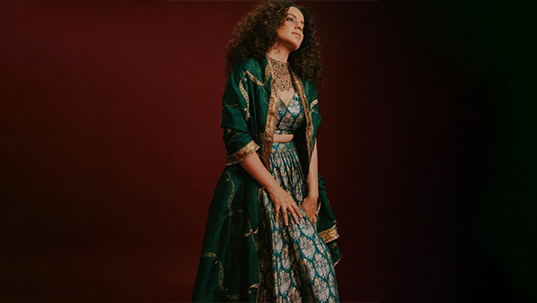 Celebrate Indian Republic Day With Style: 7 Fashion Tips To Shine Celebrate Indian Republic Day With Style: 7 Fashion Tips To Shine