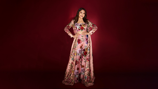 Celebrate Indian Republic Day With Style: 7 Fashion Tips To Shine Celebrate Indian Republic Day With Style: 7 Fashion Tips To Shine