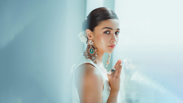 Celebrate Republic Day 2024 In Style: 6 Makeup Tips For A Chic Look