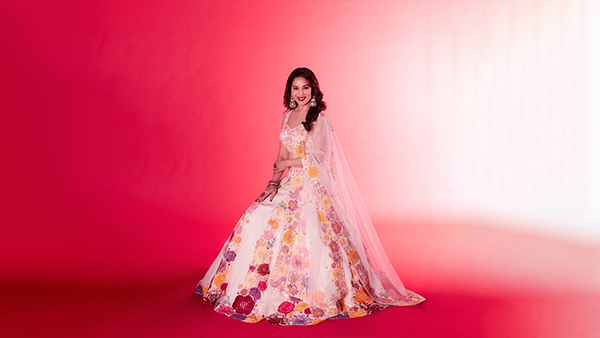 Ayodhya Ram Mandir: These 6 Bollywood Inspired White Outfit Styles Are A Must Have Before You Plan A Temple Visit Ayodhya Ram Mandir: These 6 Bollywood Inspired White Outfit Styles Are A Must Have Before You Plan A Temple Visit