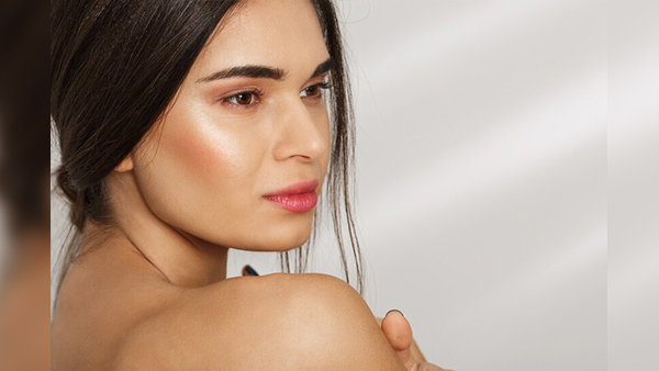  Glow Up in 2024: 9 Makeup Trends To Enhance Your Beauty in the New Year