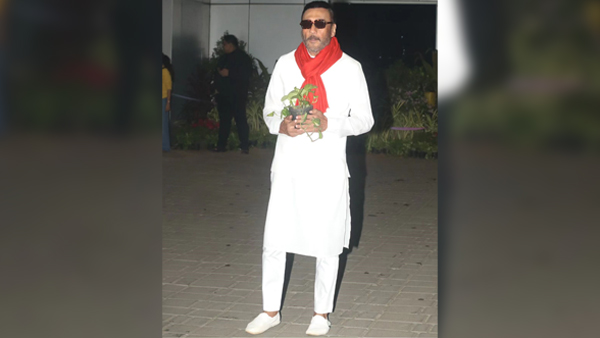 Ayodhya Ram Mandir: Alia Bhatt, Ranbir Kapoor, Katrina And Others Flaunt Ethnic Style, Check Pics!