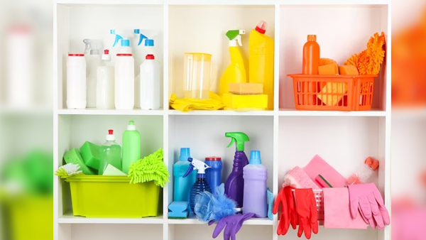  How To Store The Cleaning Essentials, 10 Hacks To Maintain A Clean Living Space 