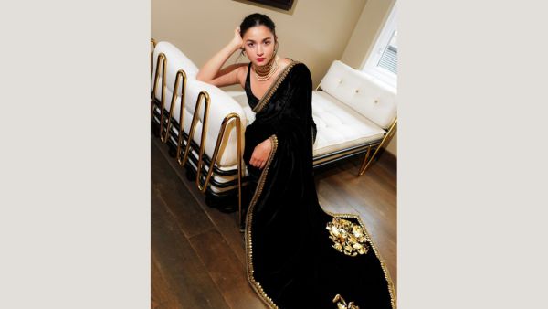 Alia Bhatt Exude Royalty In Sabyasachi Black Velvet Saree, 5 Tips To Ace The Indian Ensemble