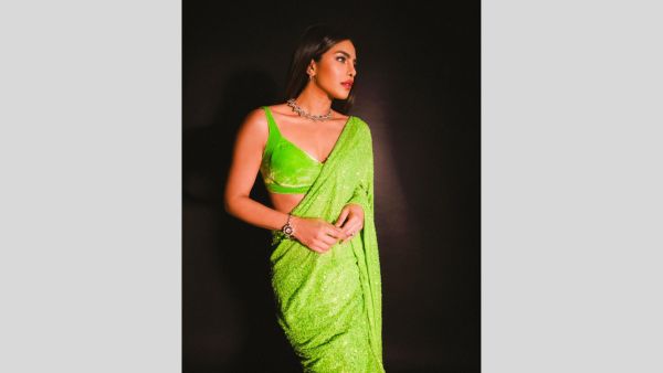 Monotone Saree Trend: 6 Style Tips To Flaunt Effortless Panache With Indian Ensemble