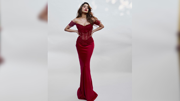 Valentines Day 2024: Unleash Your Inner Diva With These Janhvi Kapoor-Approved Red Ensembles