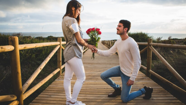 Propose Day 2024: These Gifts Are Ideal For Your Partner, Will Surely Make Them Accept Your Proposal Propose Day 2024: These Gifts Are Ideal For Your Partner, Will Surely Make Them Accept Your Proposal