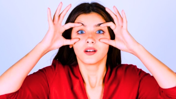 What Does Red Eye Mean In Photos? Do You Know It Can Save Your Life?