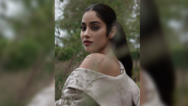 Red and Pink Lipstick Shades On V-Day