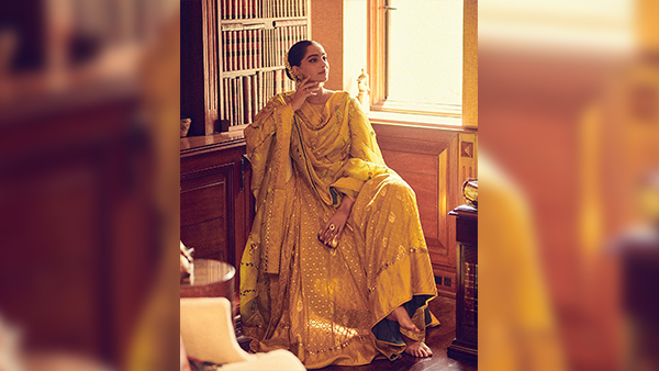 Basant Panchami 2024: 6 Traditional Yellow Outfit Ideas To Try On Saraswati Puja For Festive Finesse