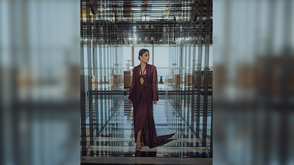 Kareena Kapoors 5 Blazer Looks That Are Ideal To Channel Boss Babe Vibes, Save It To Ace Your Chic Avatar!