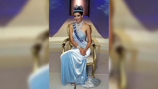 71st Miss World: Aishwarya Rai, Priyanka Chopra To Manushi Chhillar, Decoding Their Pageant Ensembles, Get Inspired!