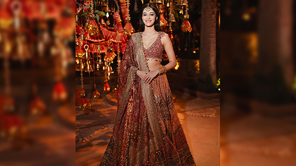 Ambani Pre-Wedding Day 3 Alia-Ranbir Saif-Kareena SRK Others Dazzle In Quintessential Desi Avatar Pics