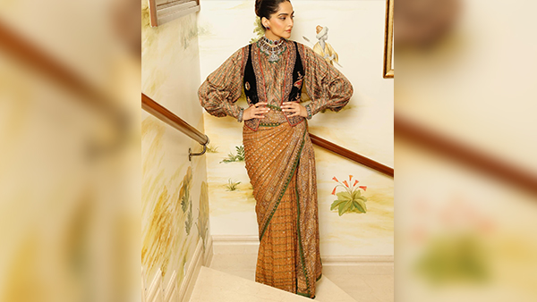 6 Modern Saree Ideas For Wedding Parties For Ethnic Elegance