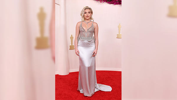 Oscars 2024 Red Carpet Margot Robbie Emma Stone Cillian Murphy And Others Steal The Spotlight With Finest Fashion Pics