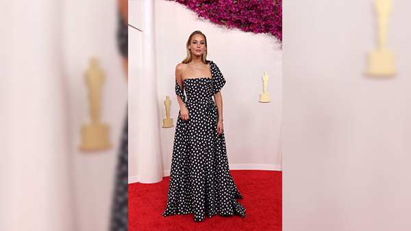 Oscars 2024 Red Carpet Margot Robbie Emma Stone Cillian Murphy And Others Steal The Spotlight With Finest Fashion Pics