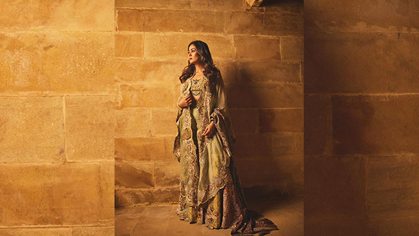 6 Modern Saree Ideas For Wedding Parties For Ethnic Elegance