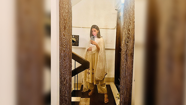 Mahashivratri 2024: 5 Traditional Outfit Ideas Inspired By Bollywood Beauties For Timeless Elegance