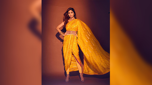 6 Modern Saree Ideas For Wedding Parties For Ethnic Elegance