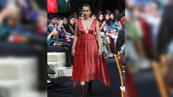 Lakme Fashion Week 2024 Kriti Sanon Shanaya Kapoor And Others Promote Sustainable Fashion Get Inspired