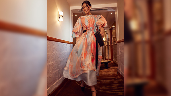 6 Stunning Dresses Perfect For Mid-Sized Women And They Are Vidya Balan Approved