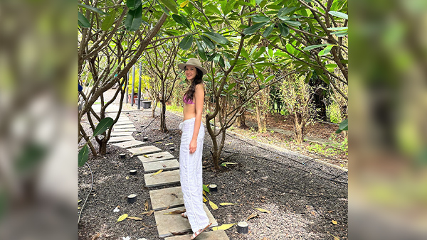 Follow These 6 Beachwear Tips For Effortlessly Stylish And Chic At Beach This Summer