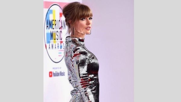 Taylor Swift s Fashion Get Inspired From American Singer-Songwriter s Signature Style