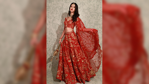 Chaitra Navratri 2024 Red Outfits Ideas To Mark The Day 1 Celebration Inspired BY B-Town Divas Chaitra Navratri 2024 Red Outfits Ideas To Mark The Day 1 Celebration Inspired BY B-Town Divas