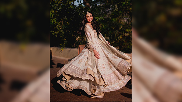 Chaitra Navratri 2024 Day 7 B-Town Beauties White Wardrobe Guide To Mark This Day