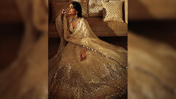 Chaitra Navratri 2024 Bollywood Style Grey Outfits Guide To Ace Your Day 5 Look