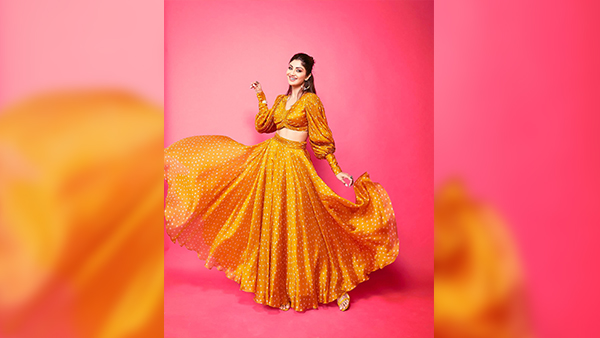 Chaitra Navratri 2024 Orange Ethnic Outfit Inspirations To Celebrate Day 6