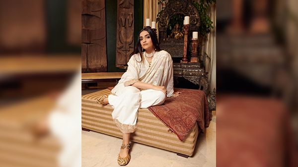 Chaitra Navratri 2024 Day 7 B-Town Beauties White Wardrobe Guide To Mark This Day