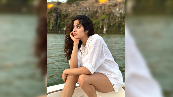 6 Stunning Dresses Perfect For Mid-Sized Women And They Are Vidya Balan Approved