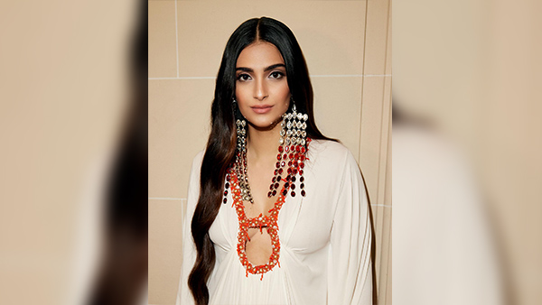 How To Choose Earrings For Your Outfits 6 Tips To Ace The Art Of Jewellery Selection