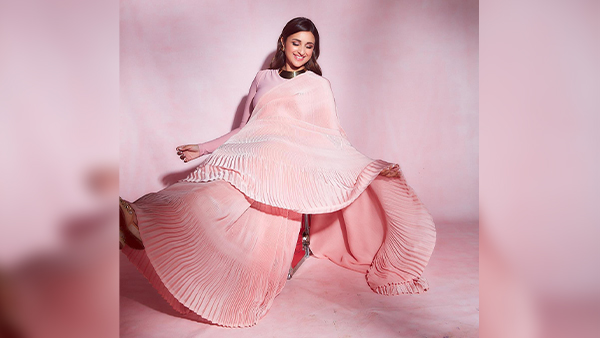 Parineeti Chopra Saree Looks Check Amar Singh Chamkila Actor s Regal Fashion Statements