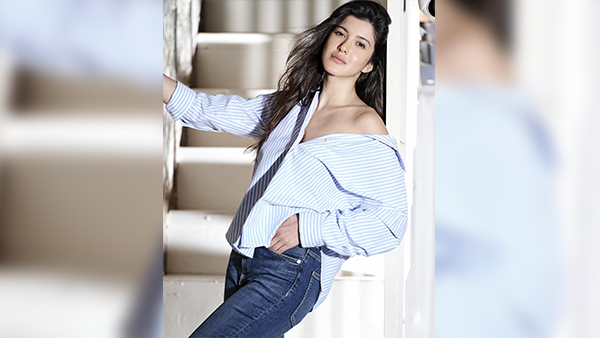 Summer Fashion Your Bollywood Style White Outfits Guide To Keep It Cool And Chic