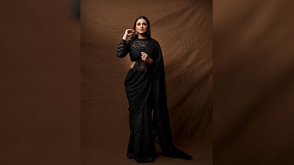 Parineeti Chopra Saree Looks Check Amar Singh Chamkila Actor s Regal Fashion Statements