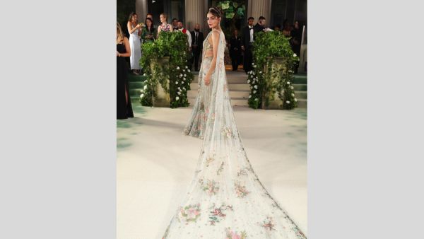 Met Gala 2024 Alia Bhatt Aces The Desi Look In A Floral Sabyasachi Saree And Looks Like A Dream Pics